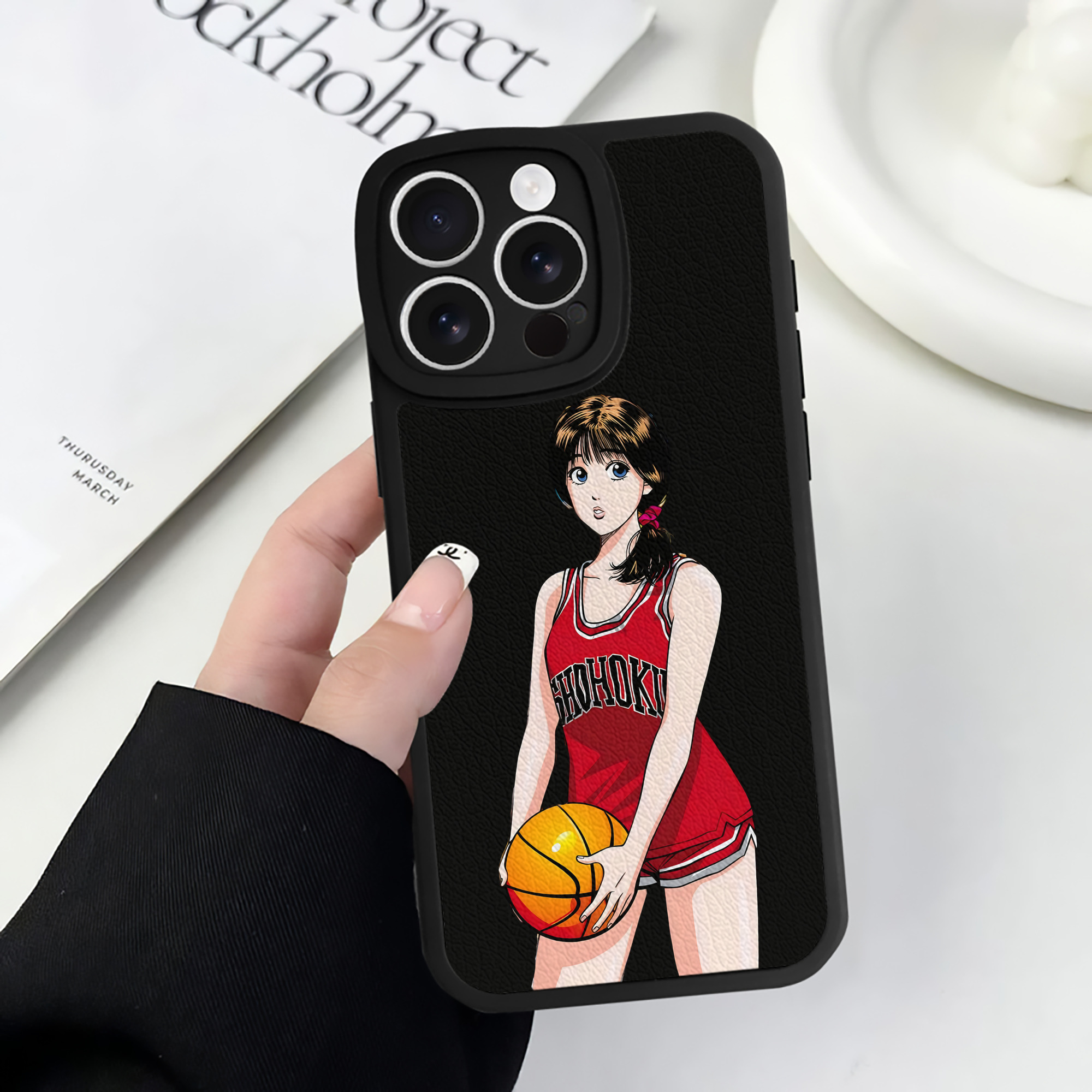 （画像用） SLAM DUNK／スラムダンク 【iPhone 16シリーズ対応】シリコンスマホケース（レザー調） 材質：シリコン
